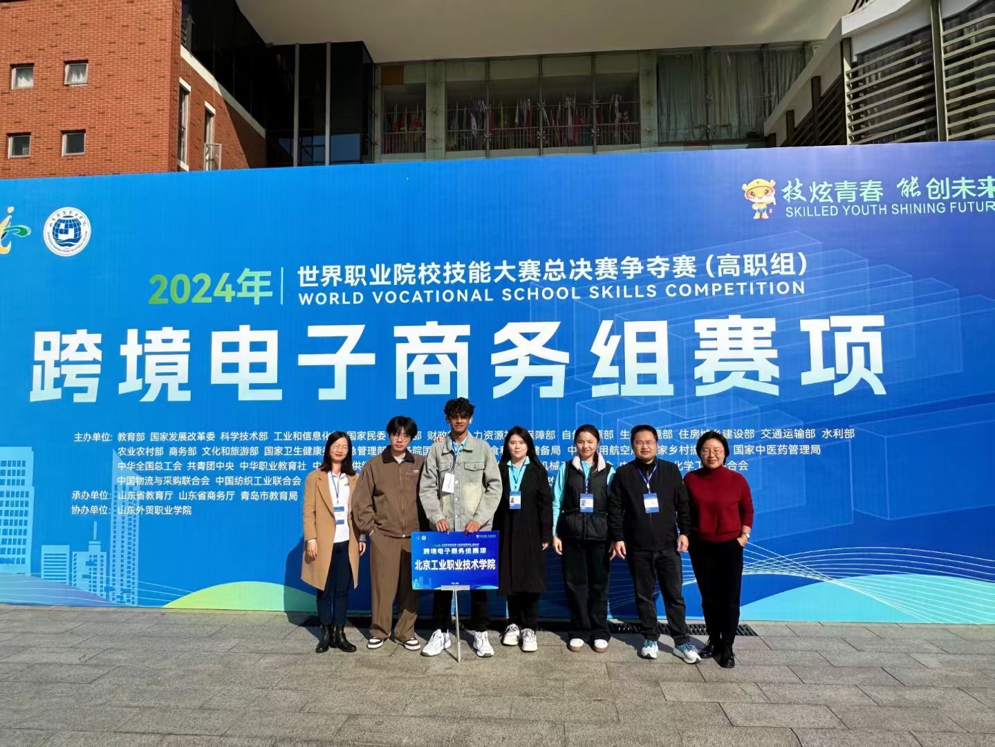 e9607b8a534c45e2815e76fffe5a19b3.jpg e9607b8a534c45e2815e76fffe5a19b3.jpg